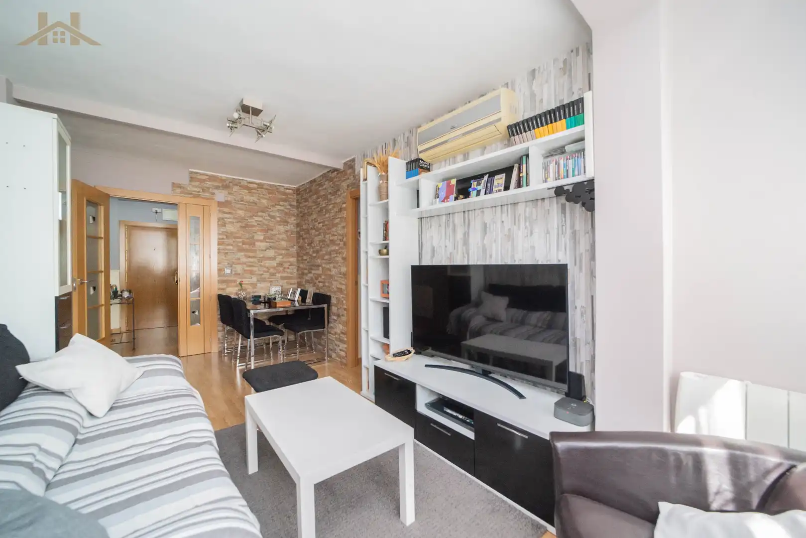 Living room of Flat for sale in Leganés  with Air Conditioner, Heating and Parquet flooring