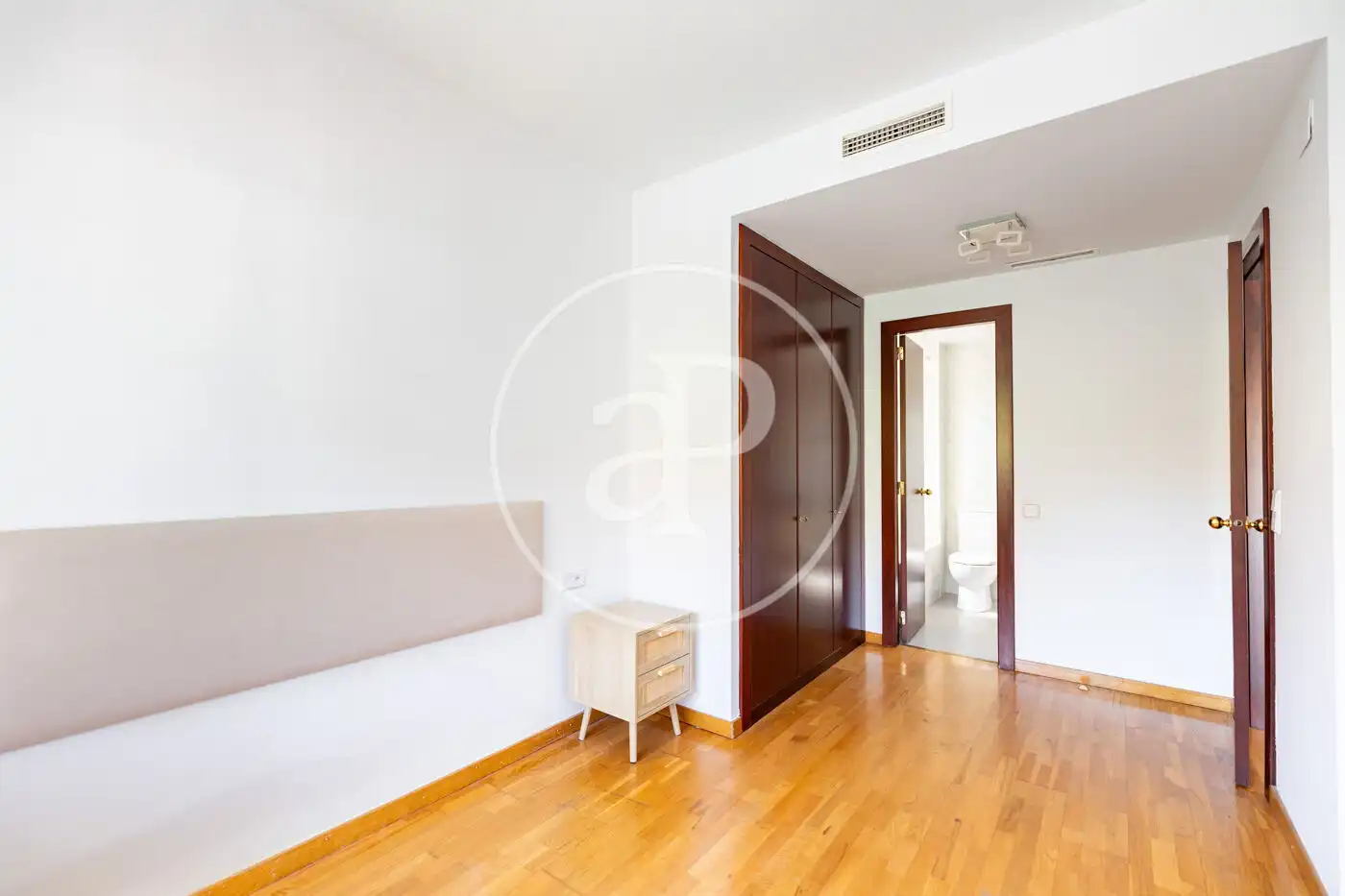 Habitación de Piso en venta en Barcelona con Aire acondicionado, Calefacción y Terraza