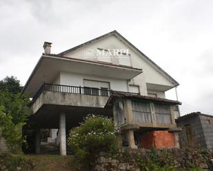 Vista exterior de Casa o xalet en venda en As Neves   amb Terrassa, Rentadora i TV