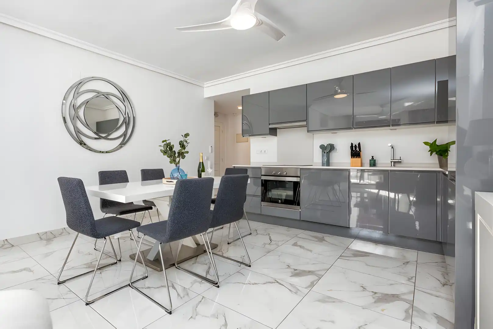 Apartament amb piscina en venda a Nueva Andalucía, imagen 5