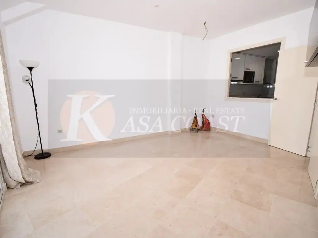 Attic for sale in Fuengirola  with Air Conditioner, Private garden and Terrace