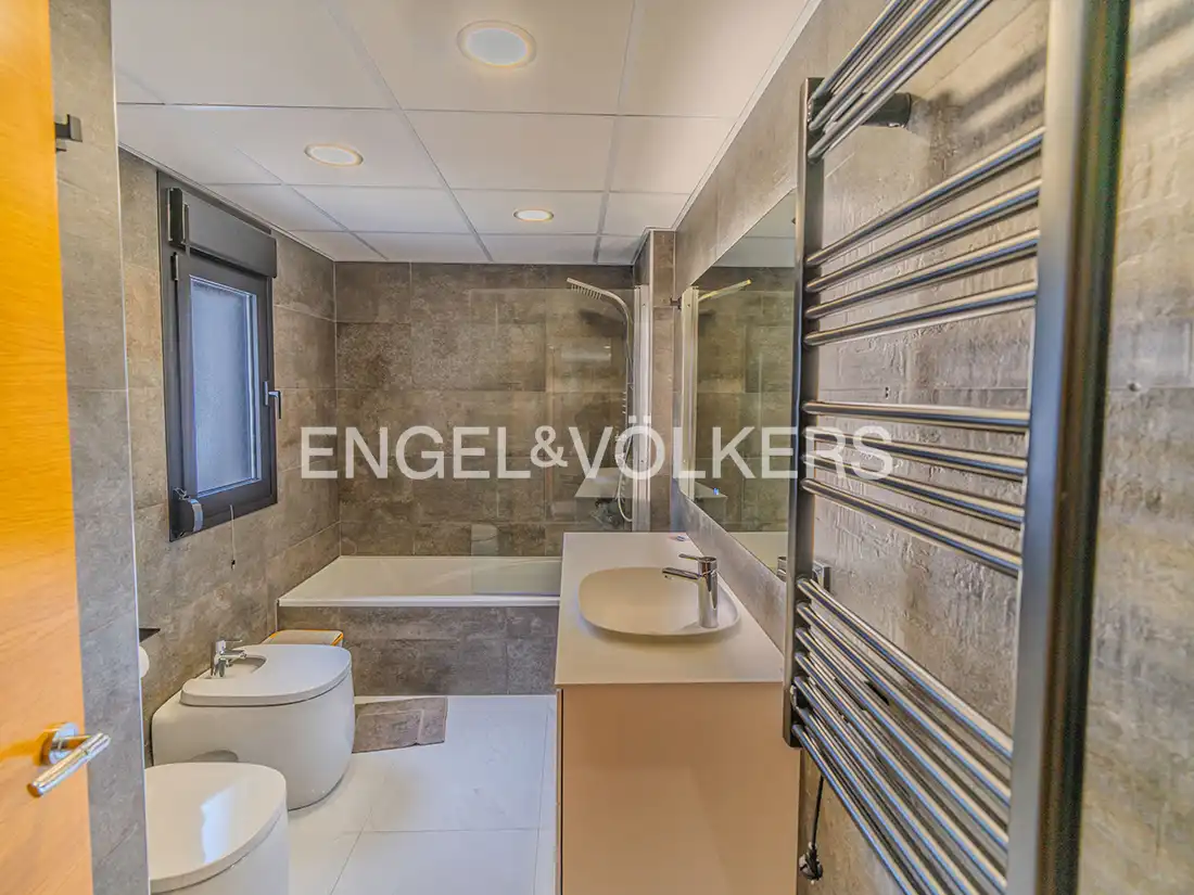 Baño de Casa o chalet en venta en Mutxamel con Aire acondicionado, Calefacción y Jardín privado