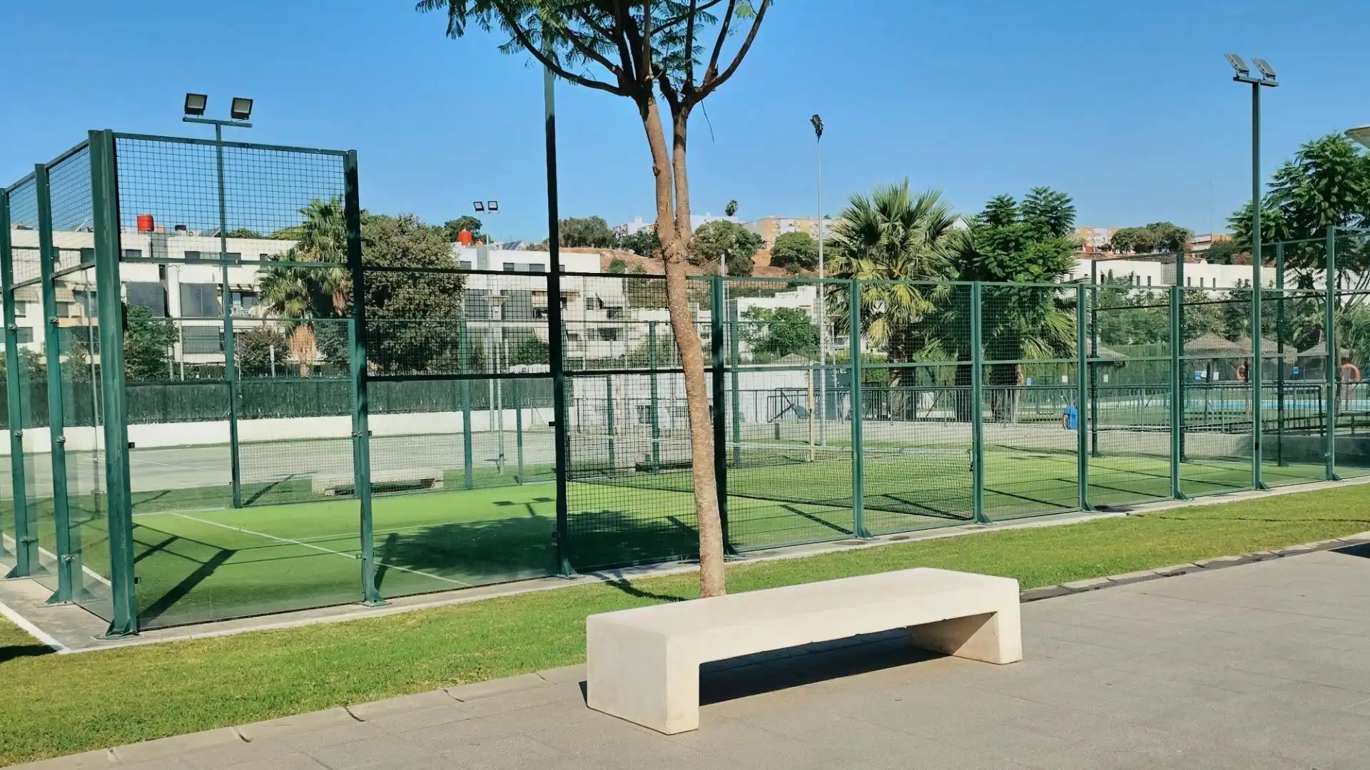 Terrassa de Pis en venda en San Juan de Aznalfarache amb Aire condicionat, Jardí privat i Parquet