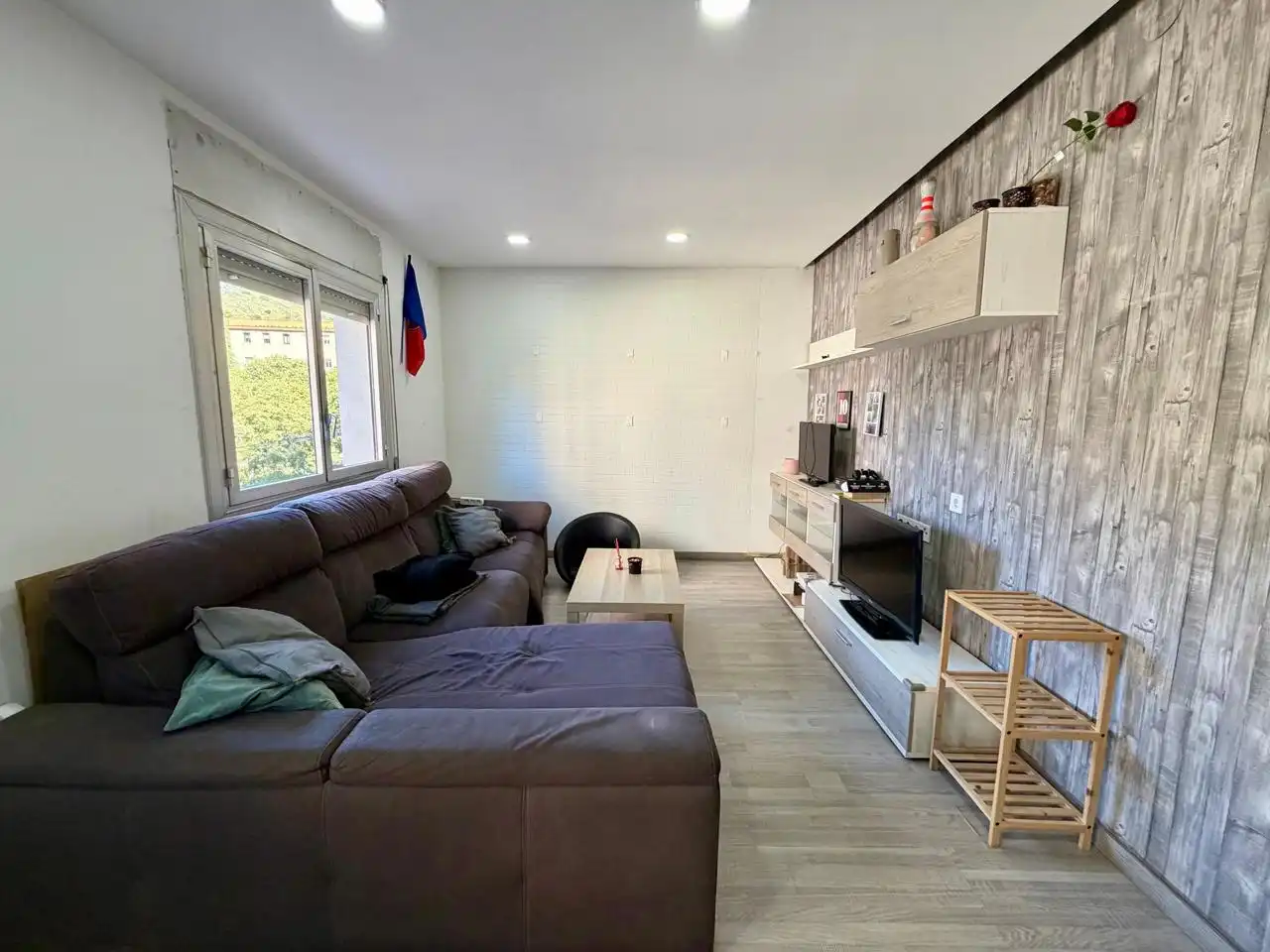 Living room of Flat for sale in Nou Barris