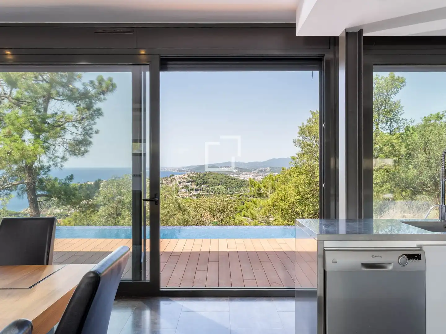 Terrasse von Haus oder Chalet zum Verkauf in Lloret de Mar mit Klimaanlage, Privatgarten und Terrasse