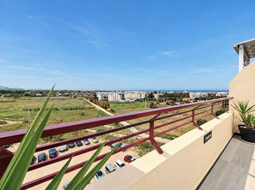 Attique avec balcon à vendre à Carrer dels Impressors Botella