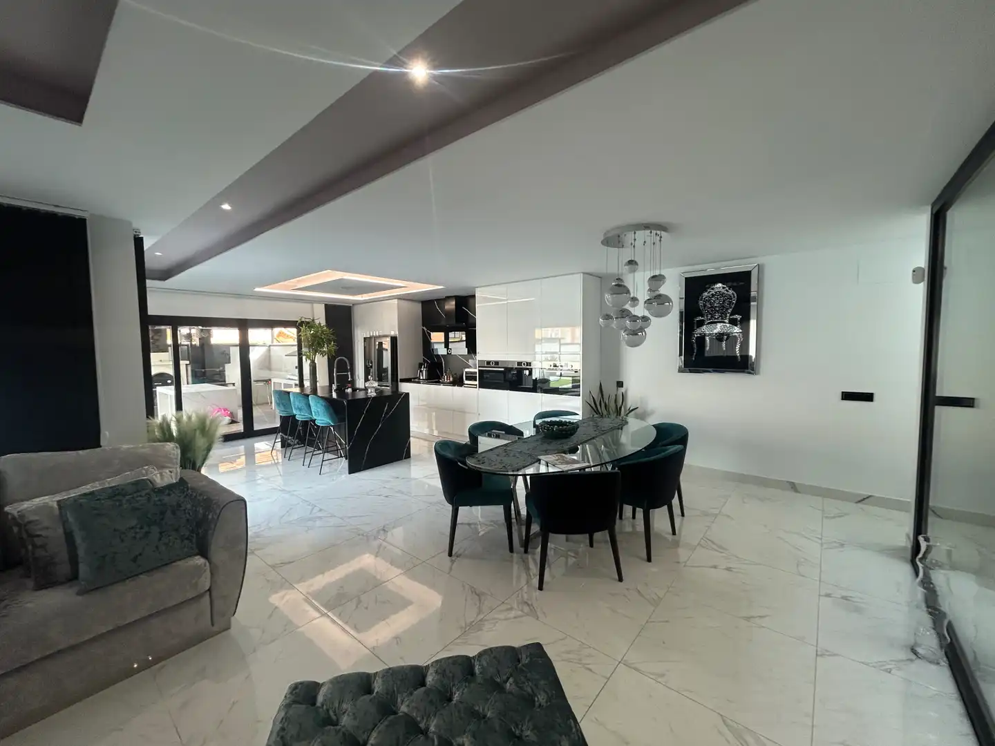 Comedor de Casa o chalet en venta en Yuncos con Aire acondicionado, Calefacción y Jardín privado