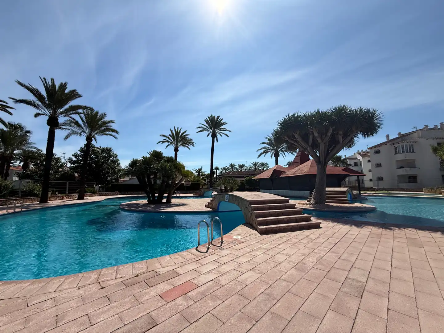 Piscina de Planta baja en venta en Dénia con Amueblado y Piscina comunitaria