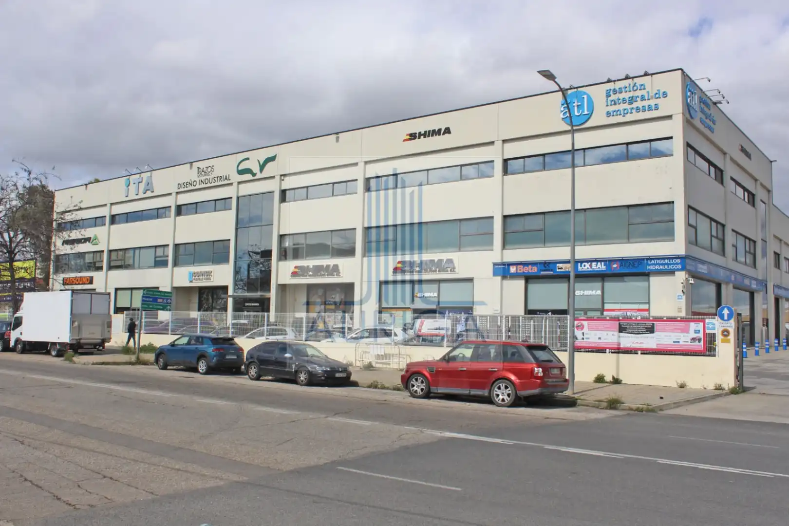 Vista exterior de Oficina en venta en San Fernando de Henares con Calefacción y Trastero