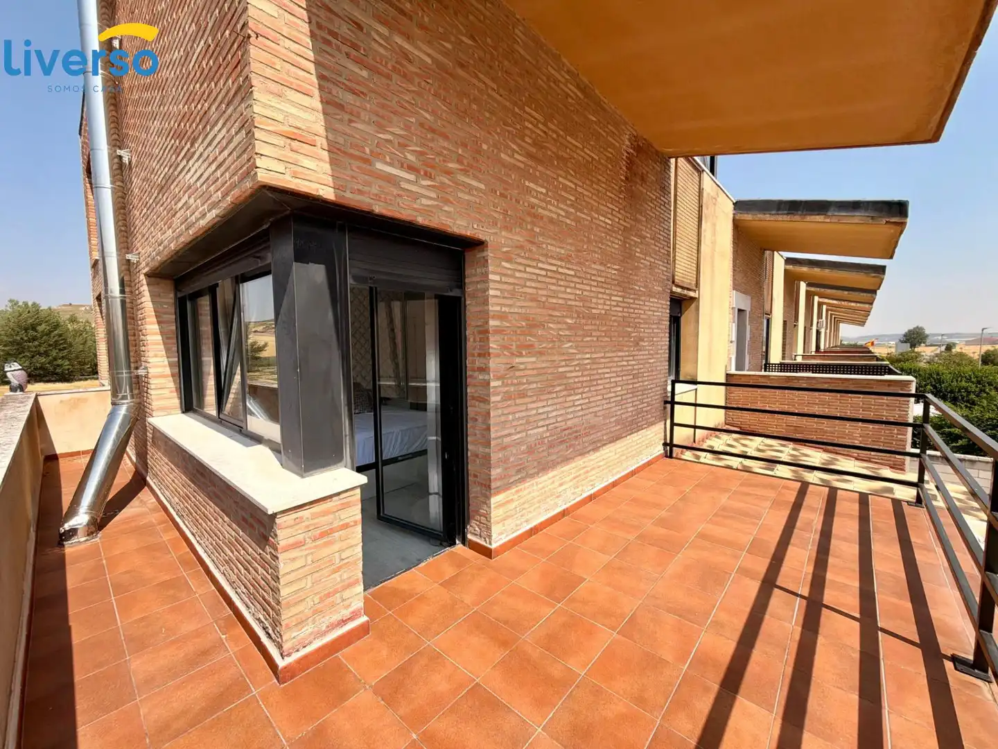 Terrassa de Casa adosada en venda en Alfoz de Quintanadueñas amb Calefacció, Terrassa i Traster