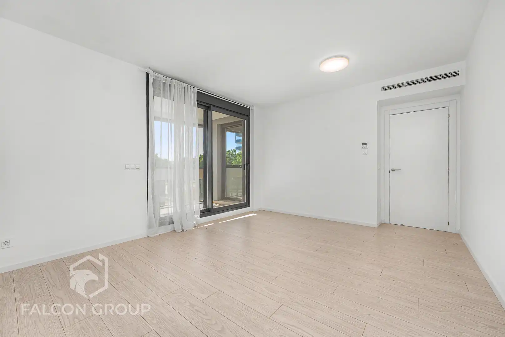 Living room of Flat for sale in Vilanova i la Geltrú  with Air Conditioner, Heating and Parquet flooring
