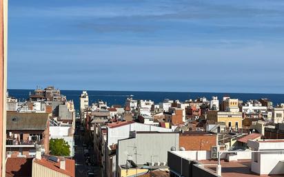 Vista exterior de Pis en venda en Badalona amb Aire condicionat, Calefacció i Forn