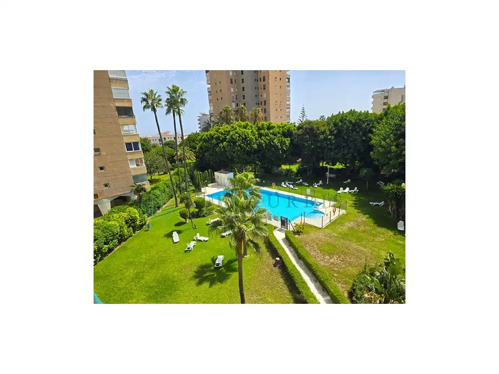Jardín de Piso de alquiler en Torremolinos con Aire acondicionado, Jardín privado y Terraza