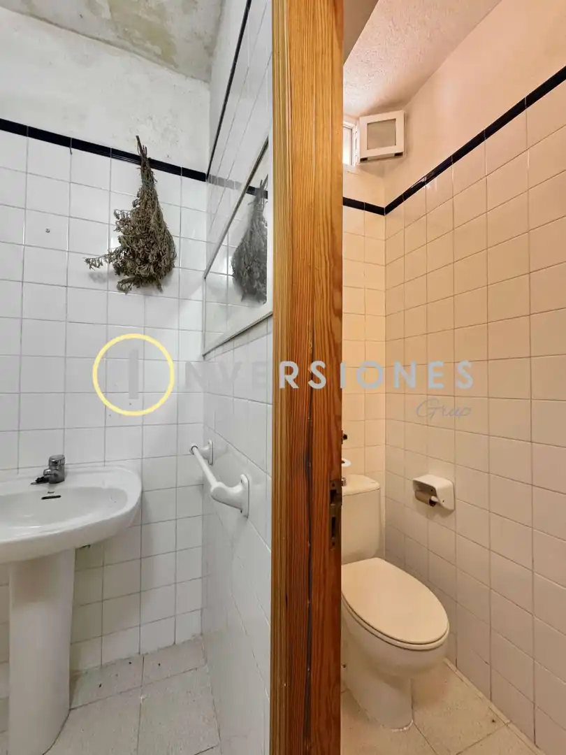 Baño de Local en venta en Artà con Terraza y Amueblado