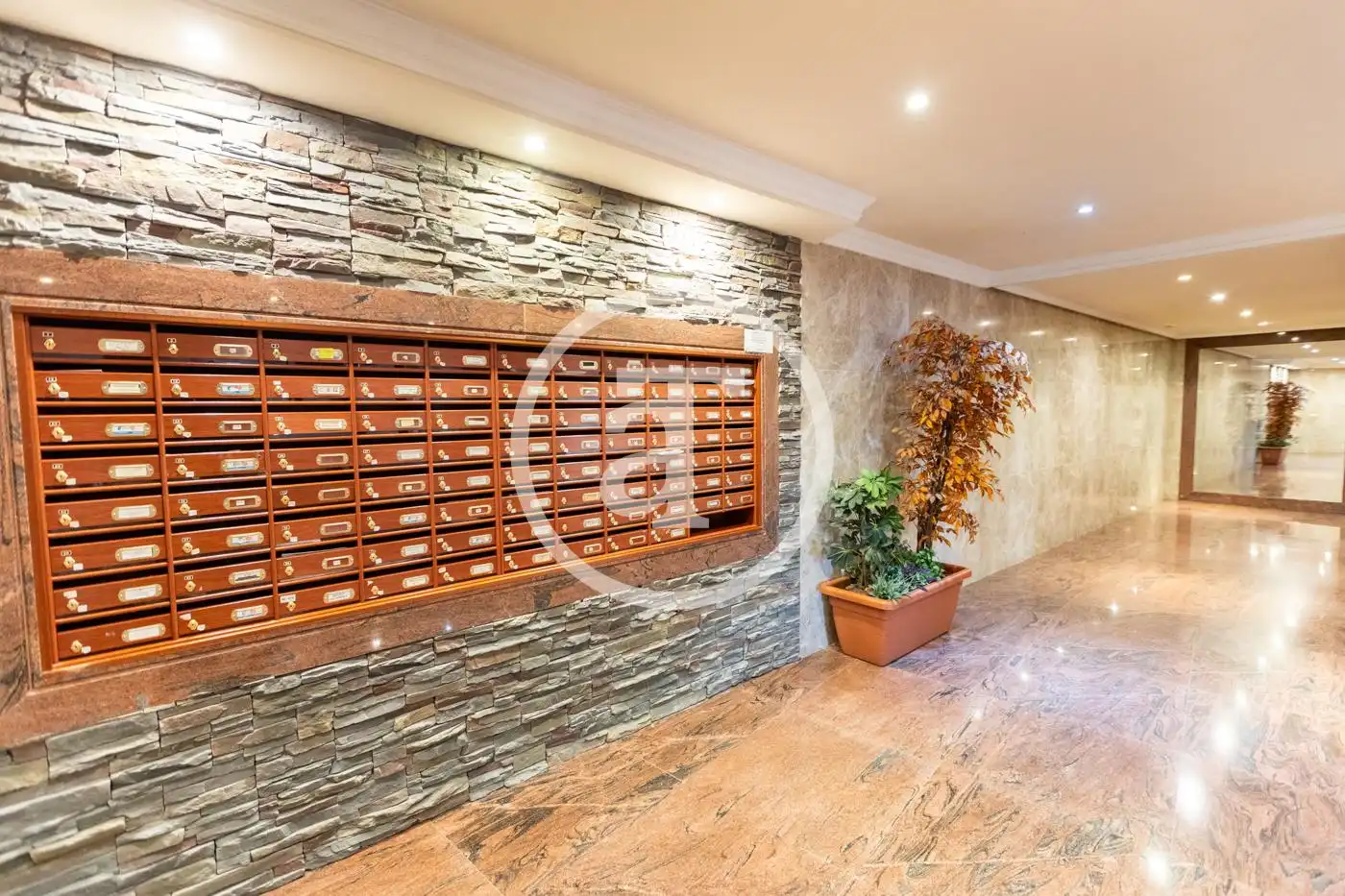 Flat for rent in Madrid  with Air Conditioner, Heating and Furnished