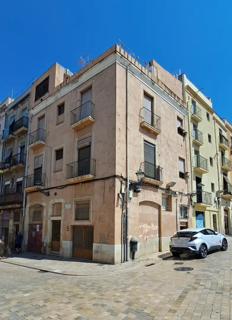 Vista exterior de Pis en venda en Tarragona amb Forn i Balcó
