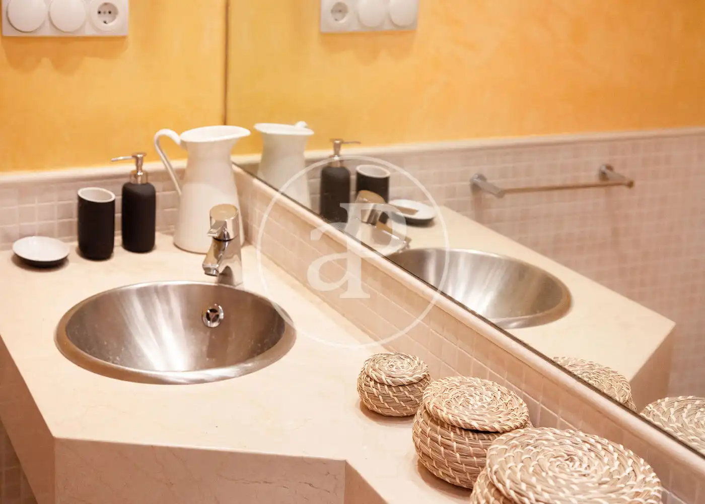 Bathroom of Flat for sale in Madrid  with Air Conditioner, Heating and Furnished