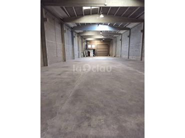 Nave industrielle à vendre à Calle Font de Tarrés