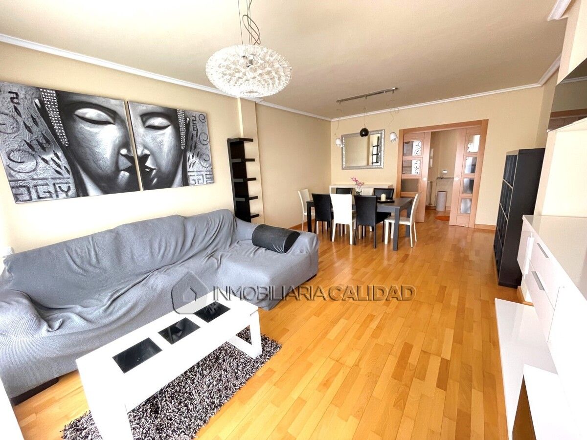 Exterior view of Flat to rent in Burgos Capital  with Heating, Terrace and Furnished