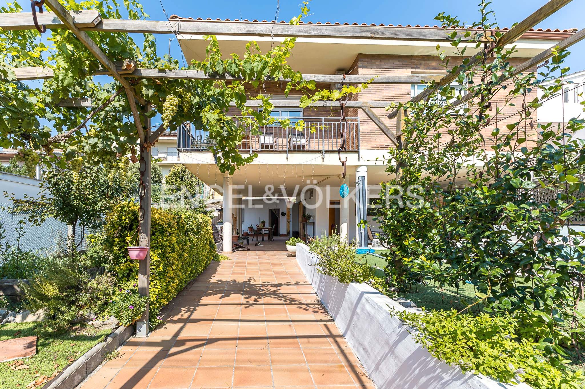 Vista exterior de Casa o xalet en venda en Sant Vicenç de Castellet amb Calefacció i Jardí privat
