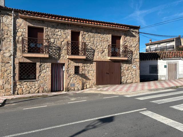 Casa-chalet en Venta en Avenida de Extremadura en Valdeobispo