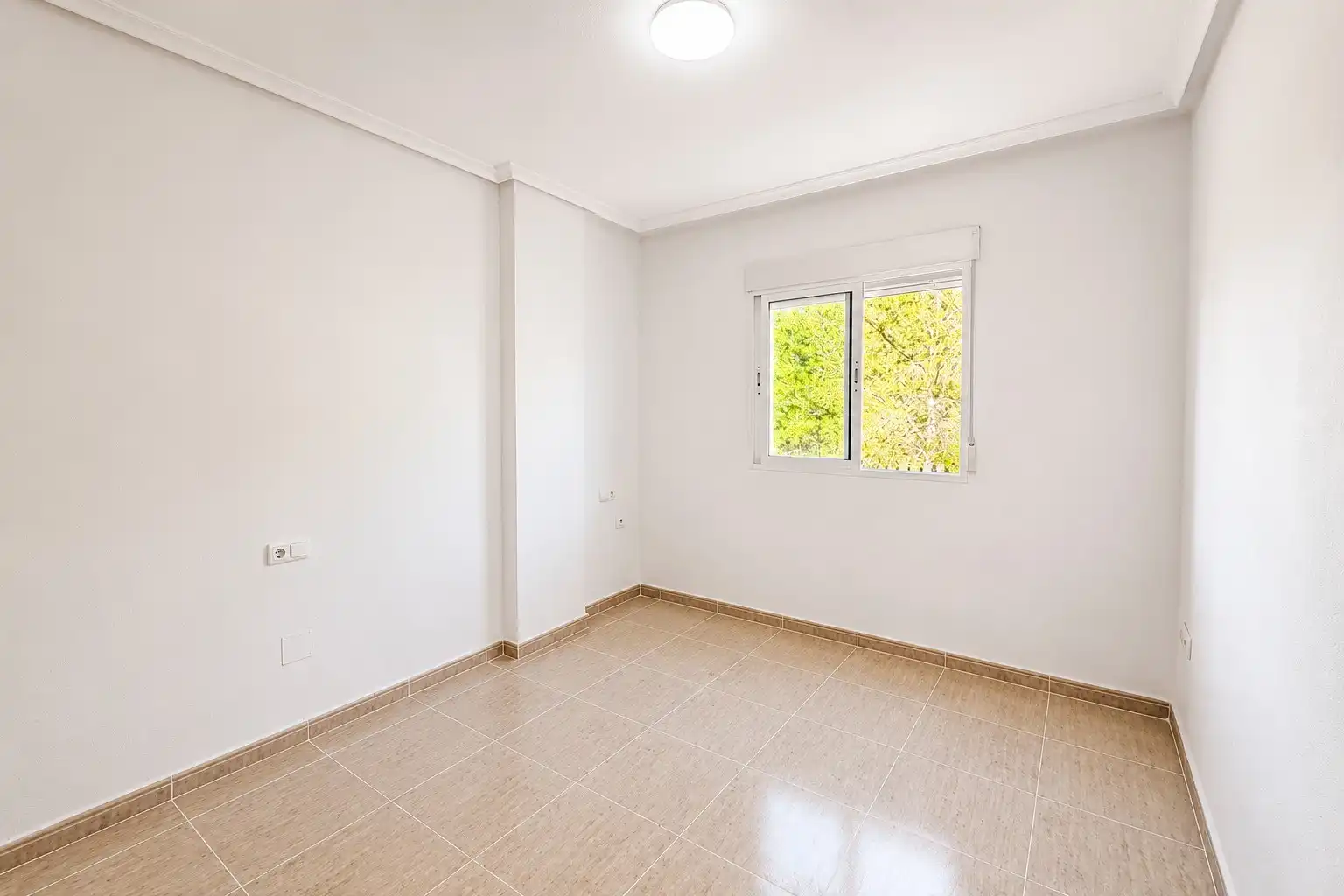 Habitación de Planta baja de alquiler en Algorfa con Aire acondicionado, Calefacción y Jardín privado