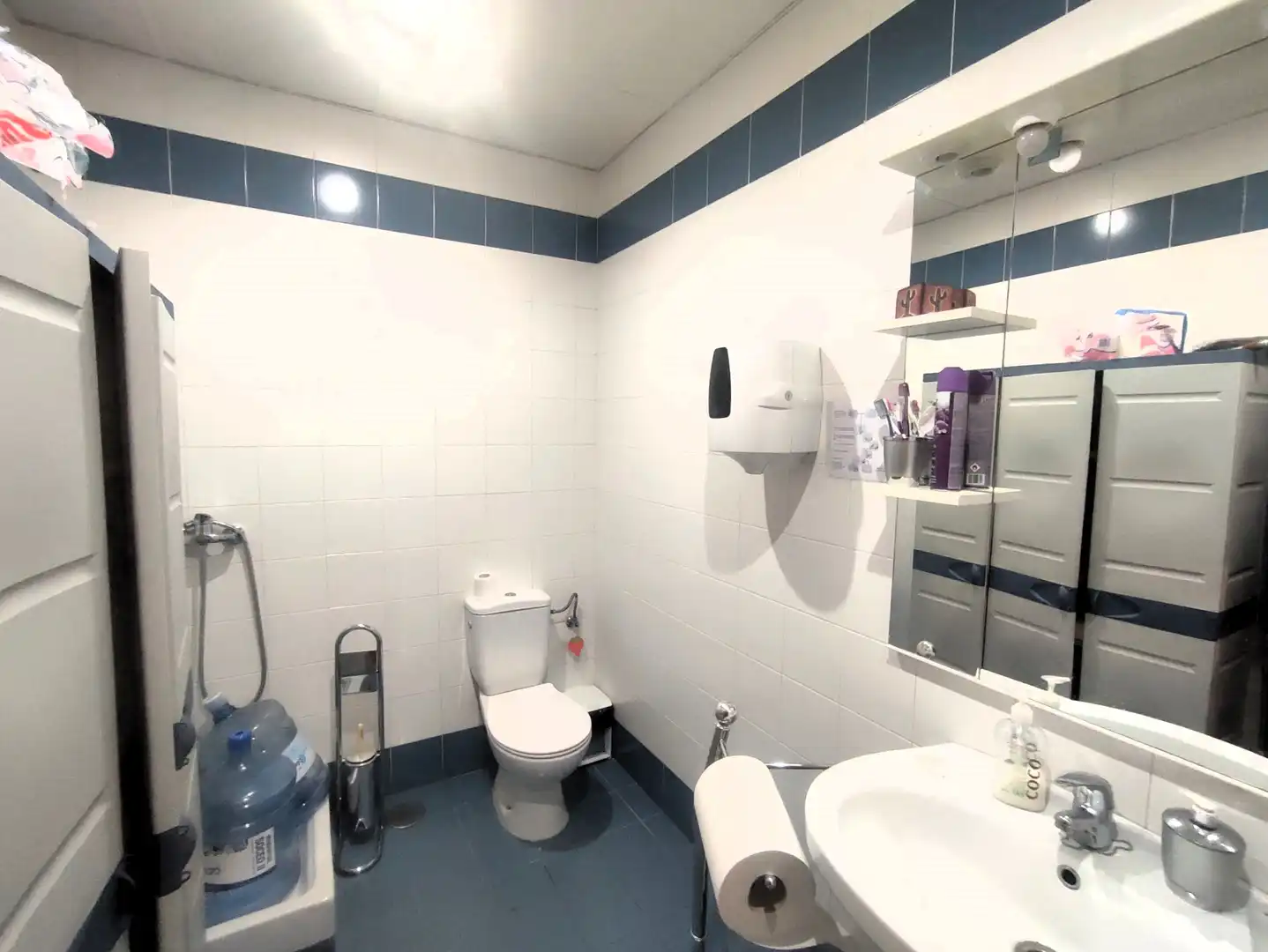 Badezimmer von Geschaftsraum zur Miete in Medina del Campo mit Klimaanlage und Möbliert