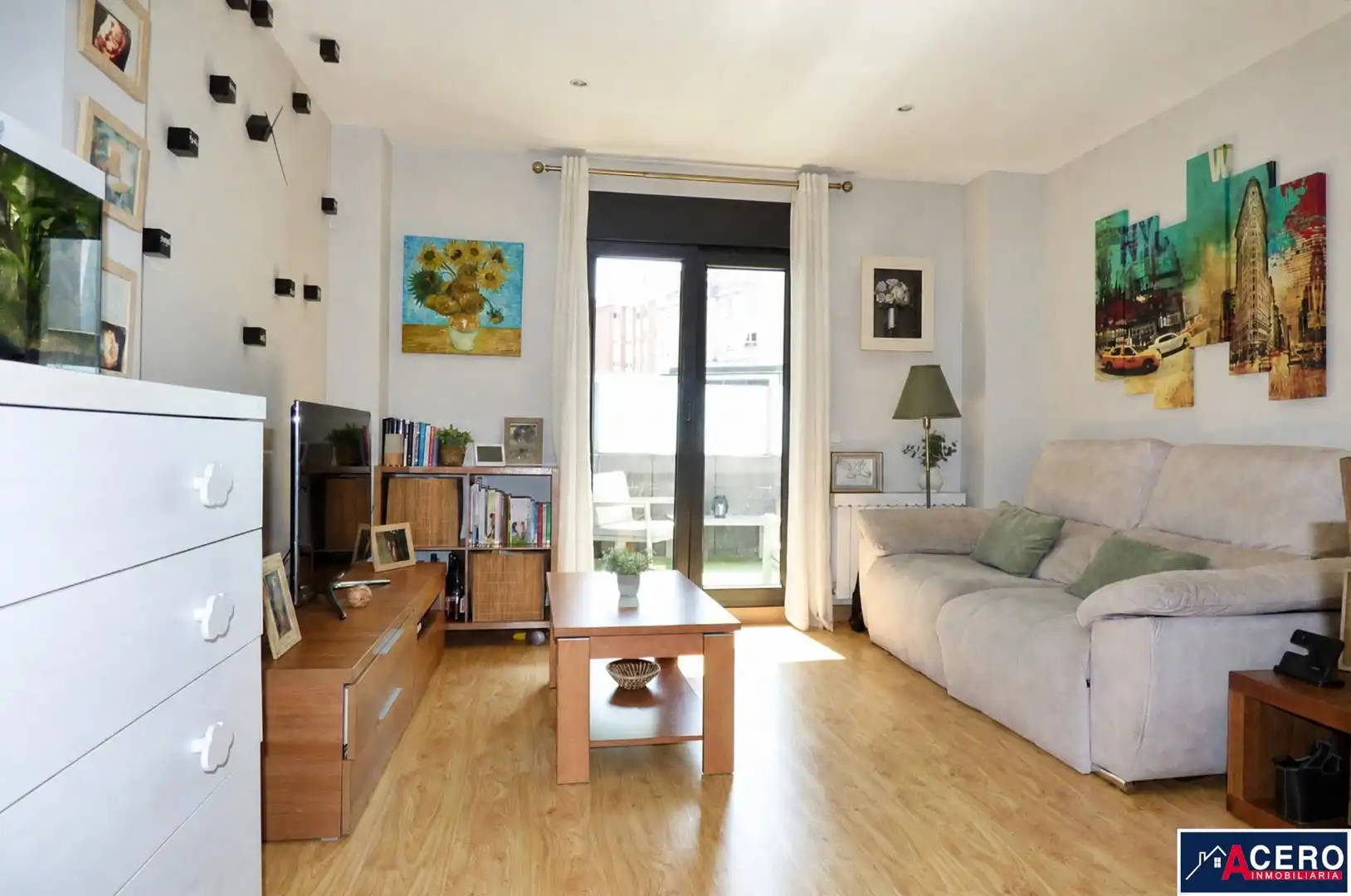 Wohnzimmer von Erdgeschoss zum Verkauf in Santander mit Terrasse und Möbliert