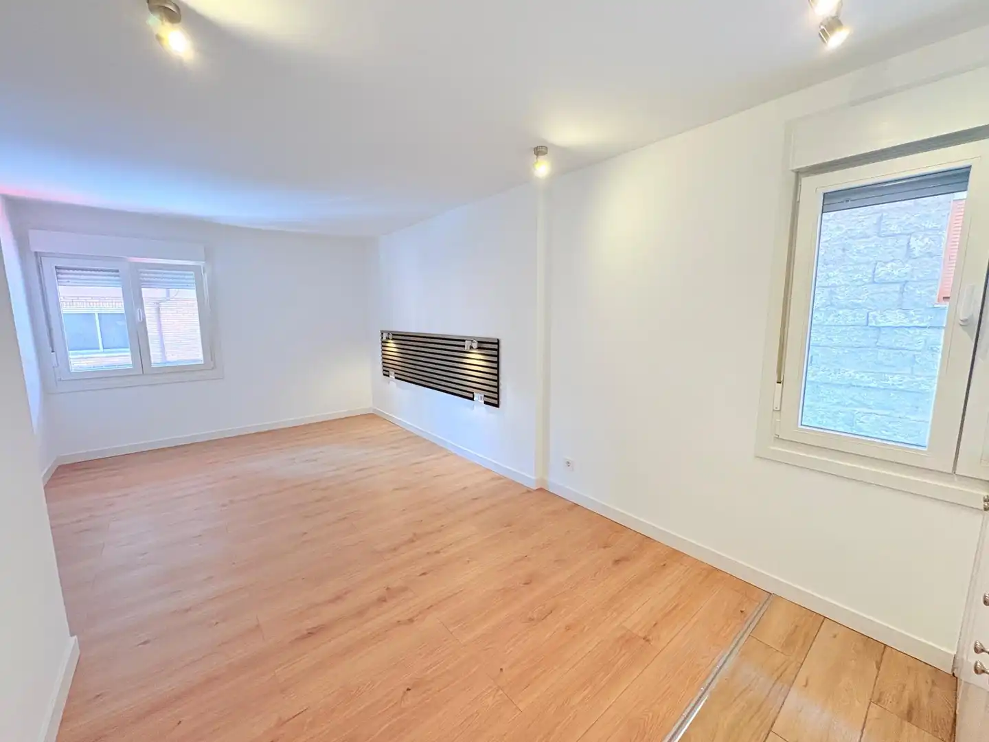 Sala d'estar de Edifici en venda en Ponferrada