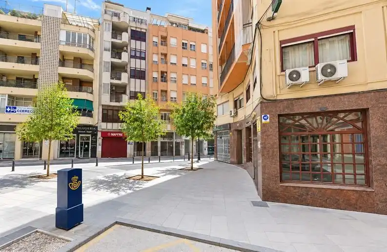 Gewerbefläche zum Verkauf in Calle de Campoamor, imagen 13