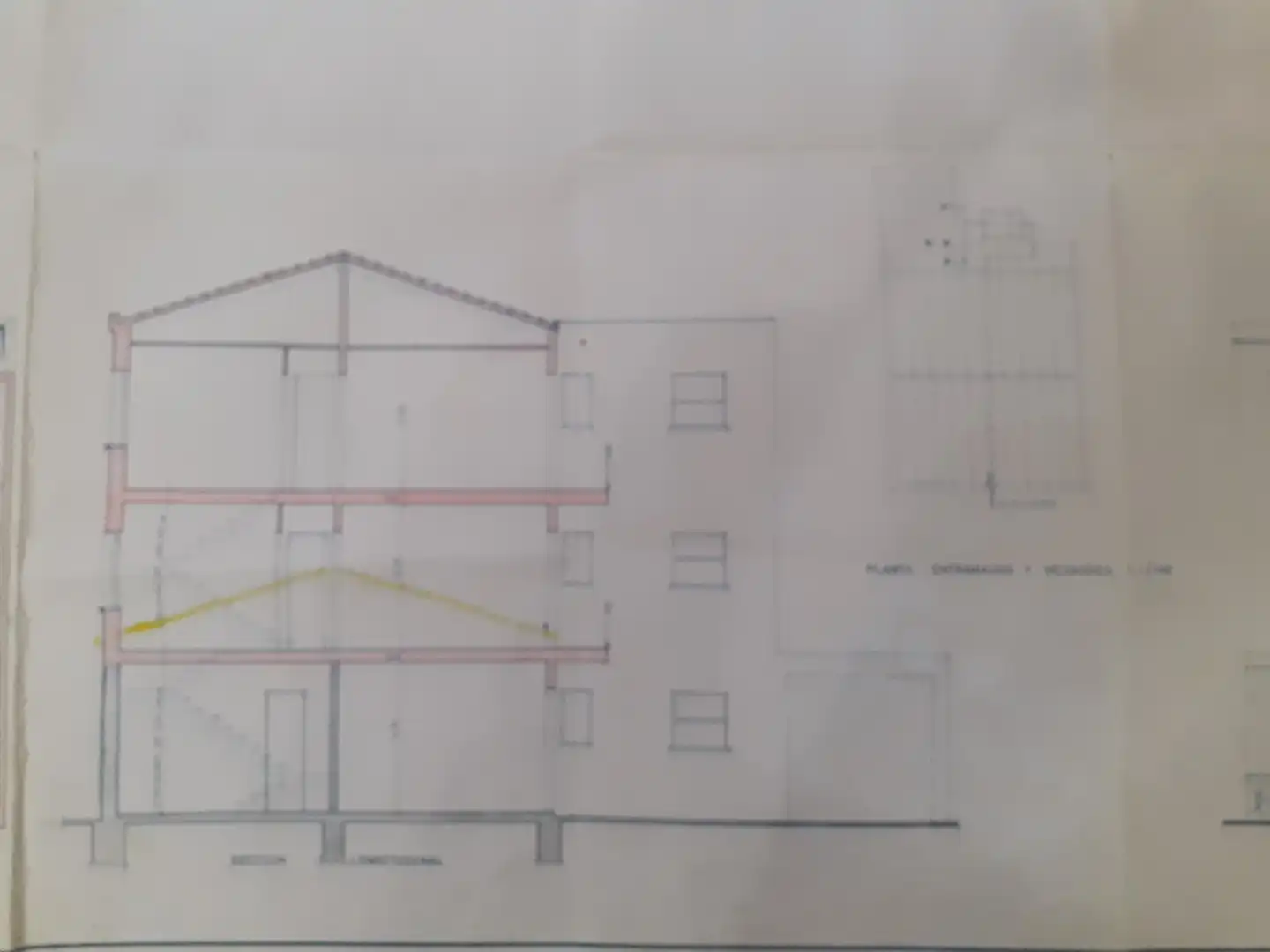 Edificio en venta en Santa Perpètua de Mogoda