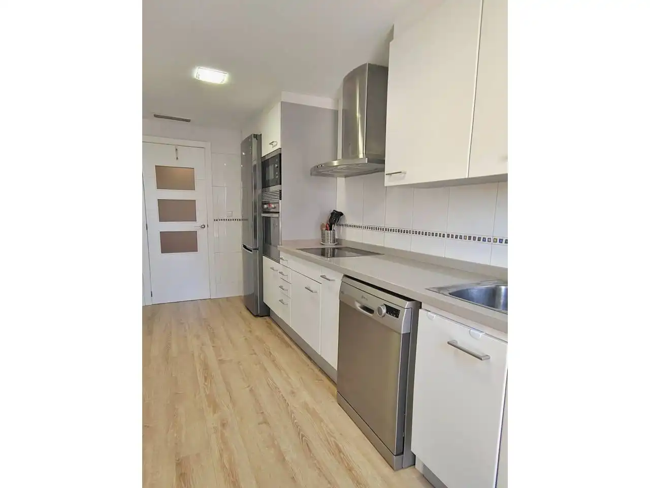 Cocina de Piso de alquiler en Valencia con Aire acondicionado, Calefacción y Balcón