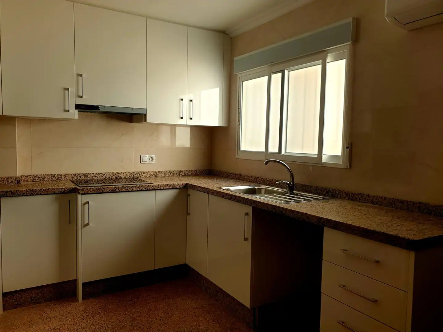 Cocina de Piso en venta en Crevillent con Calefacción y Balcón