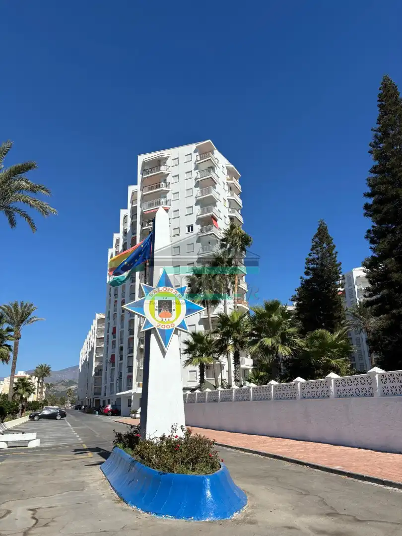 Außenansicht von Wohnung zum Verkauf in Salobreña mit Klimaanlage, Terrasse und Möbliert