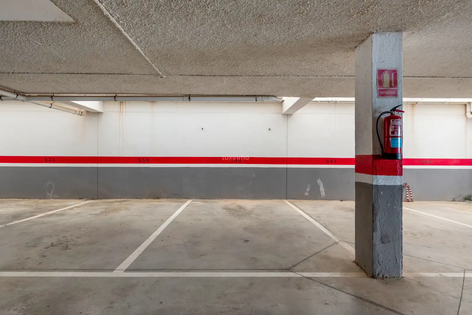 Parkplatz von Maisonette zum Verkauf in Benidorm mit Klimaanlage, Heizung und Terrasse