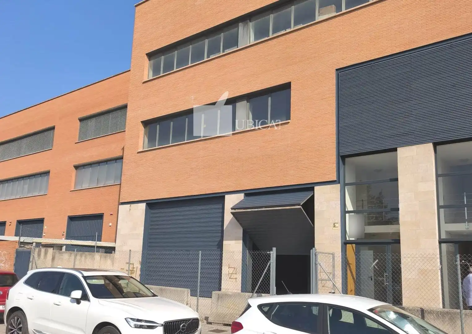 Außenansicht von Fabrikhallen zur Miete in Cornellà de Llobregat