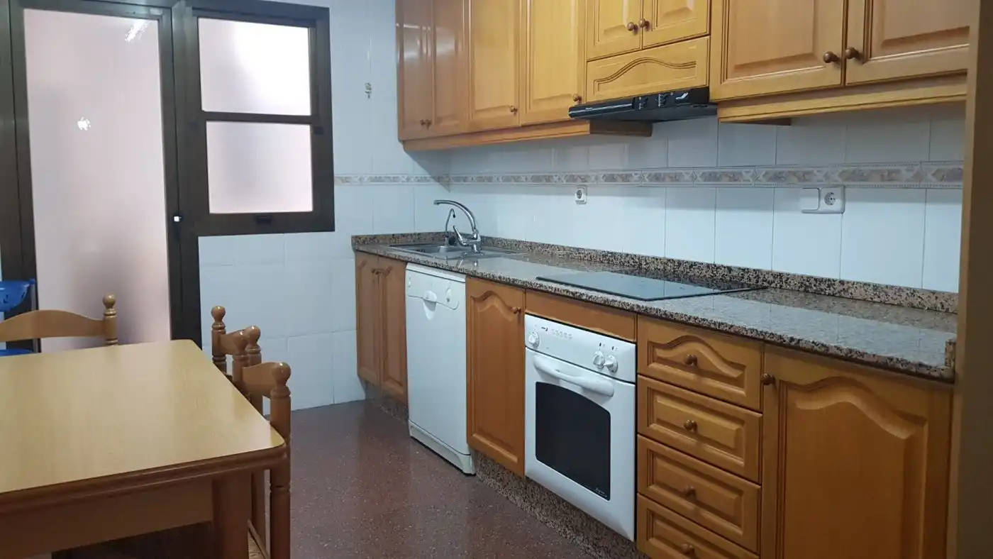 Cuina de Pis en venda en Elche / Elx amb Terrassa i Balcó