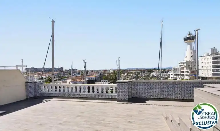 Terraza de Apartamento en venta en Empuriabrava con Aire acondicionado, Trastero y Piscina