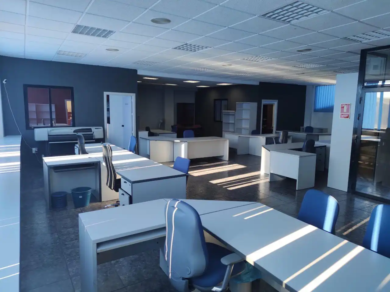 Nau industrial en venda en Peligros amb Alarma