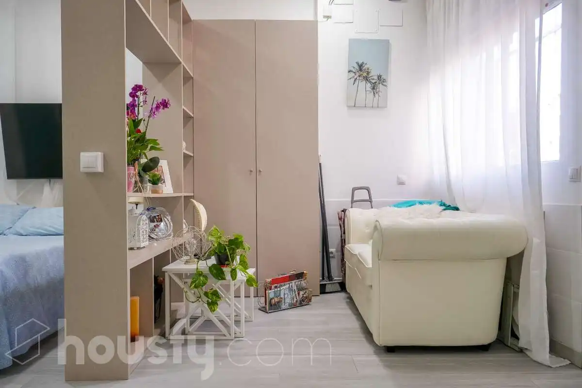 Sala d'estar de Planta baixa en venda en Madrid amb Aire condicionat, Calefacció i Moblat