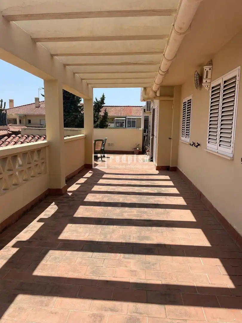 Piso en venta en El Cónsul - Ciudad Universitaria - El Romeral
