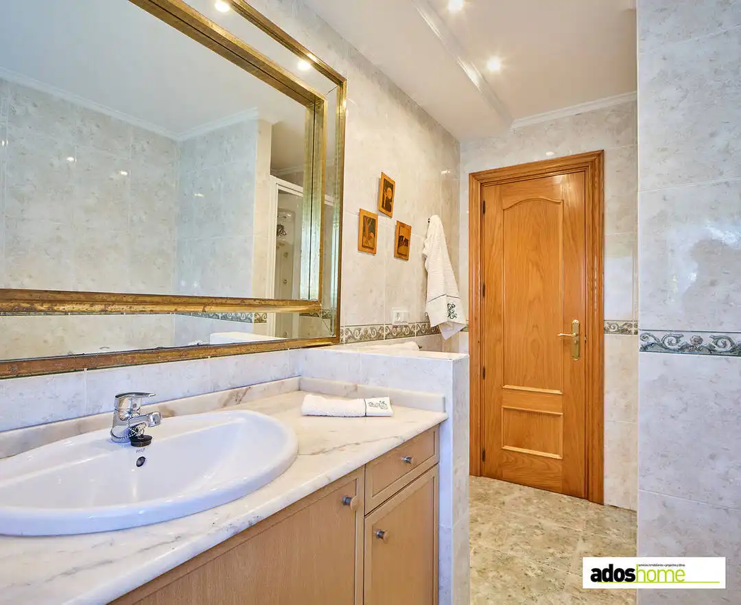 Baño de Casa adosada en venta en Zarautz con Calefacción