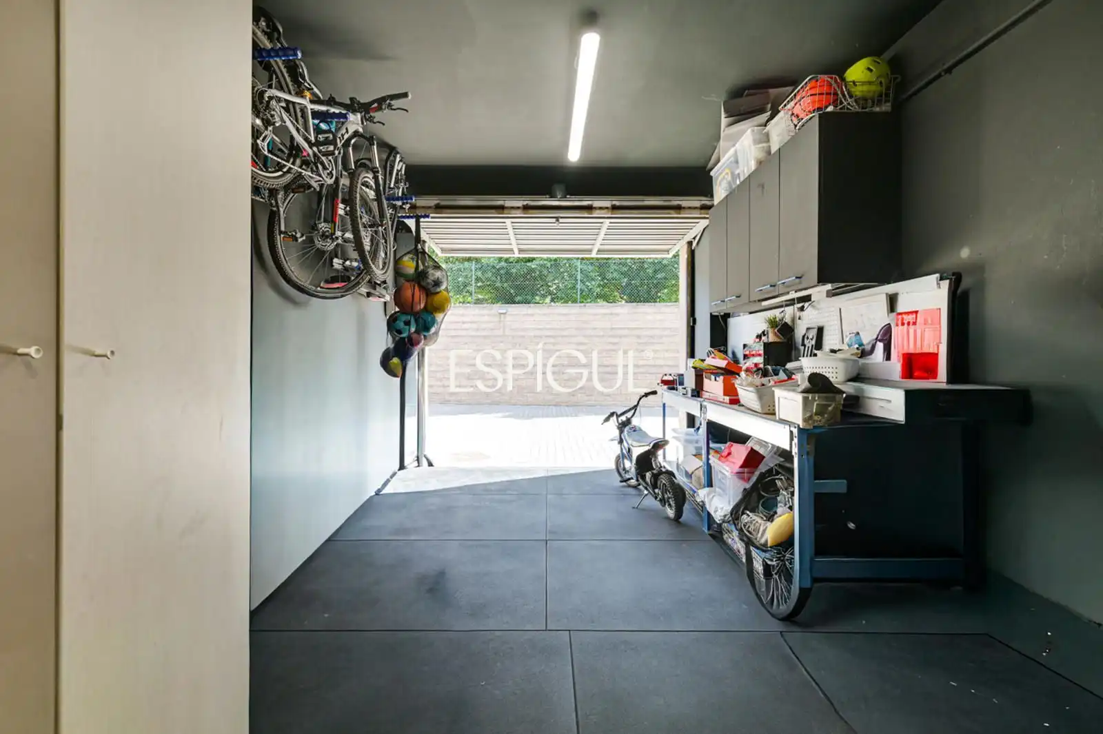 Parking de Casa o chalet en venta en Aiguaviva con Aire acondicionado, Calefacción y Parquet