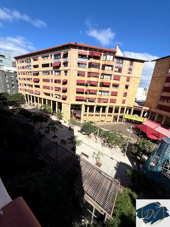 Vista exterior de Pis de lloguer en  Santa Cruz de Tenerife Capital amb Moblat