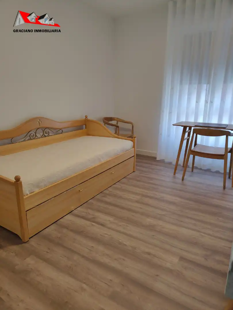 Schlafzimmer von Wohnung zur Miete in Albacete mit Klimaanlage, Heizung und Möbliert
