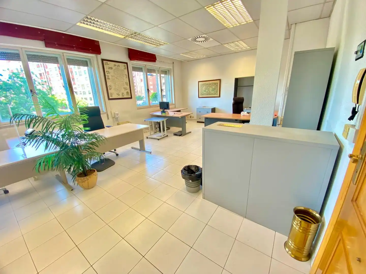 Office for rent in Calle de Juan XXIII, Barrio del Ave