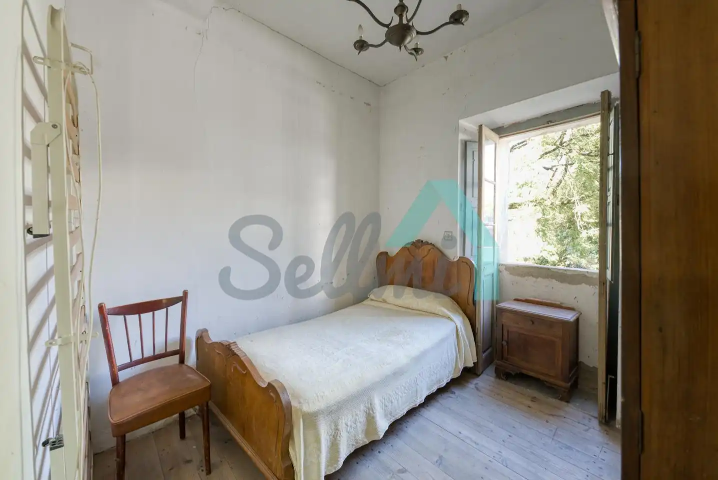 Habitación de Casa adosada en venta en Oviedo 