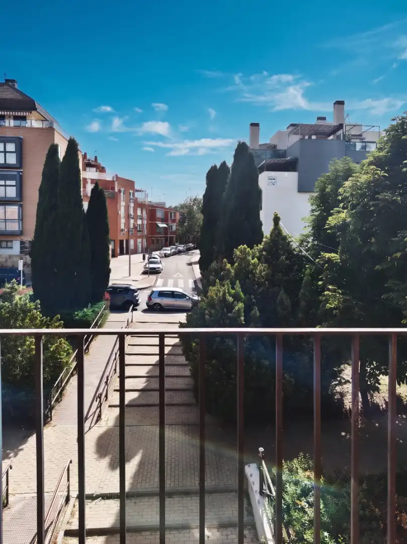 Vista exterior de Pis en venda en Madrid amb Aire condicionat, Calefacció i Balcó