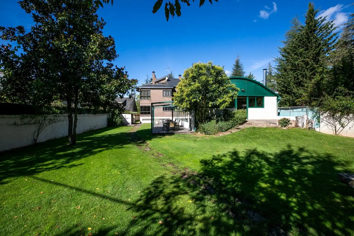 Jardí de Casa o xalet en venda en Jaca amb Calefacció, Jardí privat i Terrassa