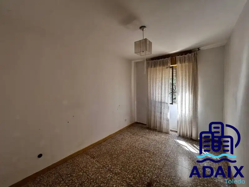 Schlafzimmer von Wohnung zum Verkauf in Toledo mit Heizung